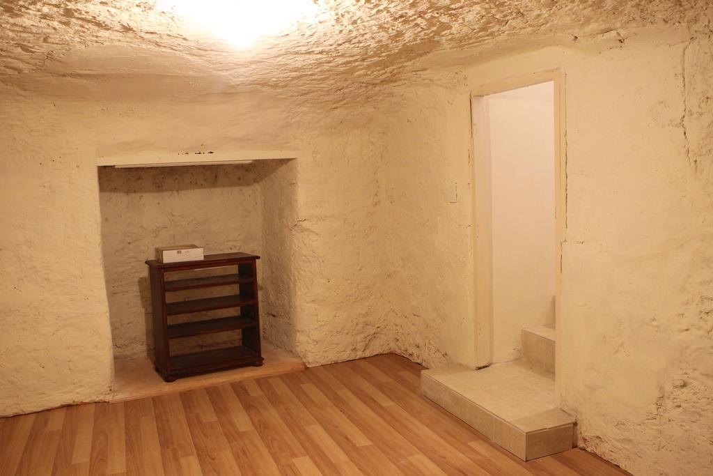Cave Place Units Coober Pedy Dış mekan fotoğraf